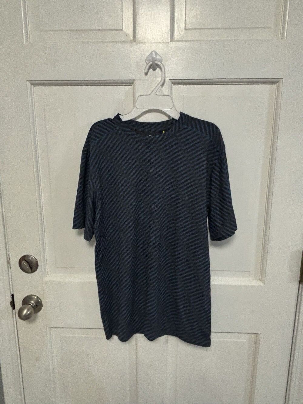 Men’s Tasc Grey Blue Striped Performance Tee Size S NWT Athleisure Lightweight